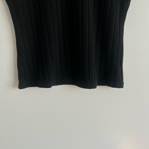 •3/$25• SHEIN Black Essnce Mock Neck Ribbed
Knit Tank Top - Picture 6 of 9